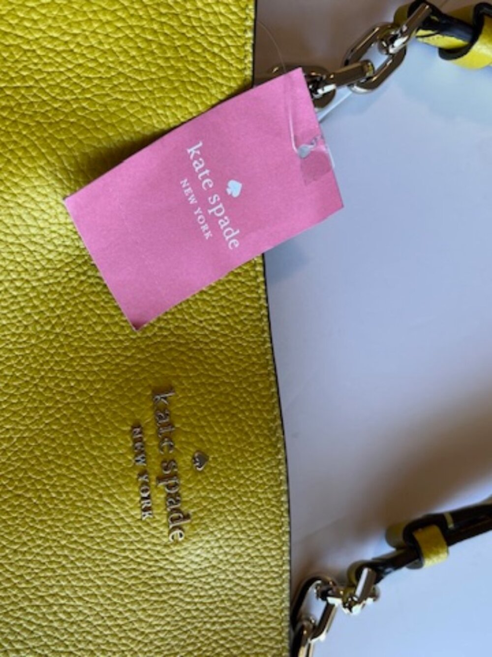 Kate Spade New York chain shoulder bag. - Picture 4 of 7